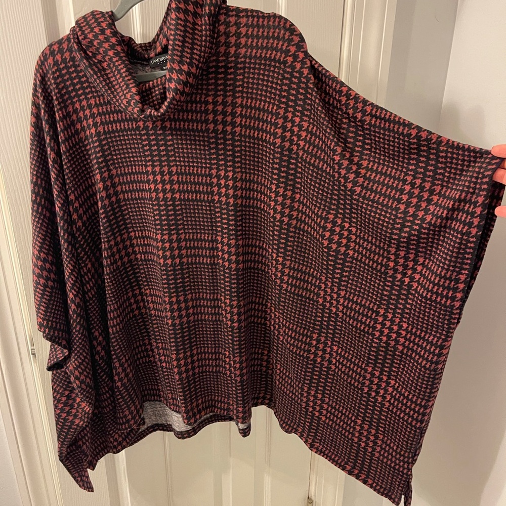 Poncho - Picture 2 of 2